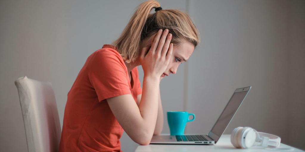 Como eliminar informacion sensible de un negocio en internet